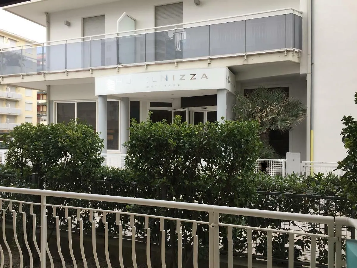 Piccolo Moderno Appartamento Sulla Spiaggia In Centro Lido di Jesolo Italy